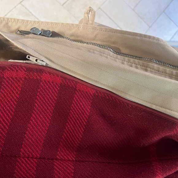 Authentic Burberry trench coat - Picture 6 of 13